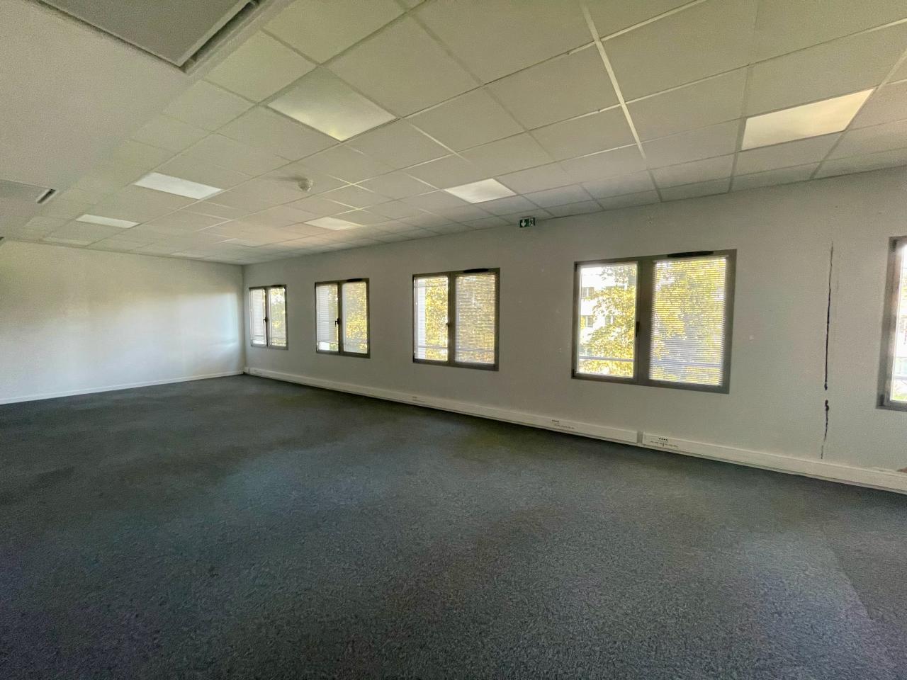 Bureau Orvault 335m² Location bureau Orvault Loire-Atlantique OLBUR2426391 1